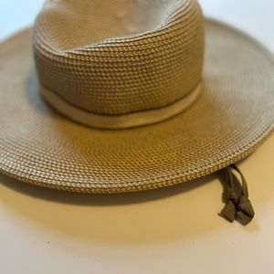 SOLAR escape light brown beach hat
